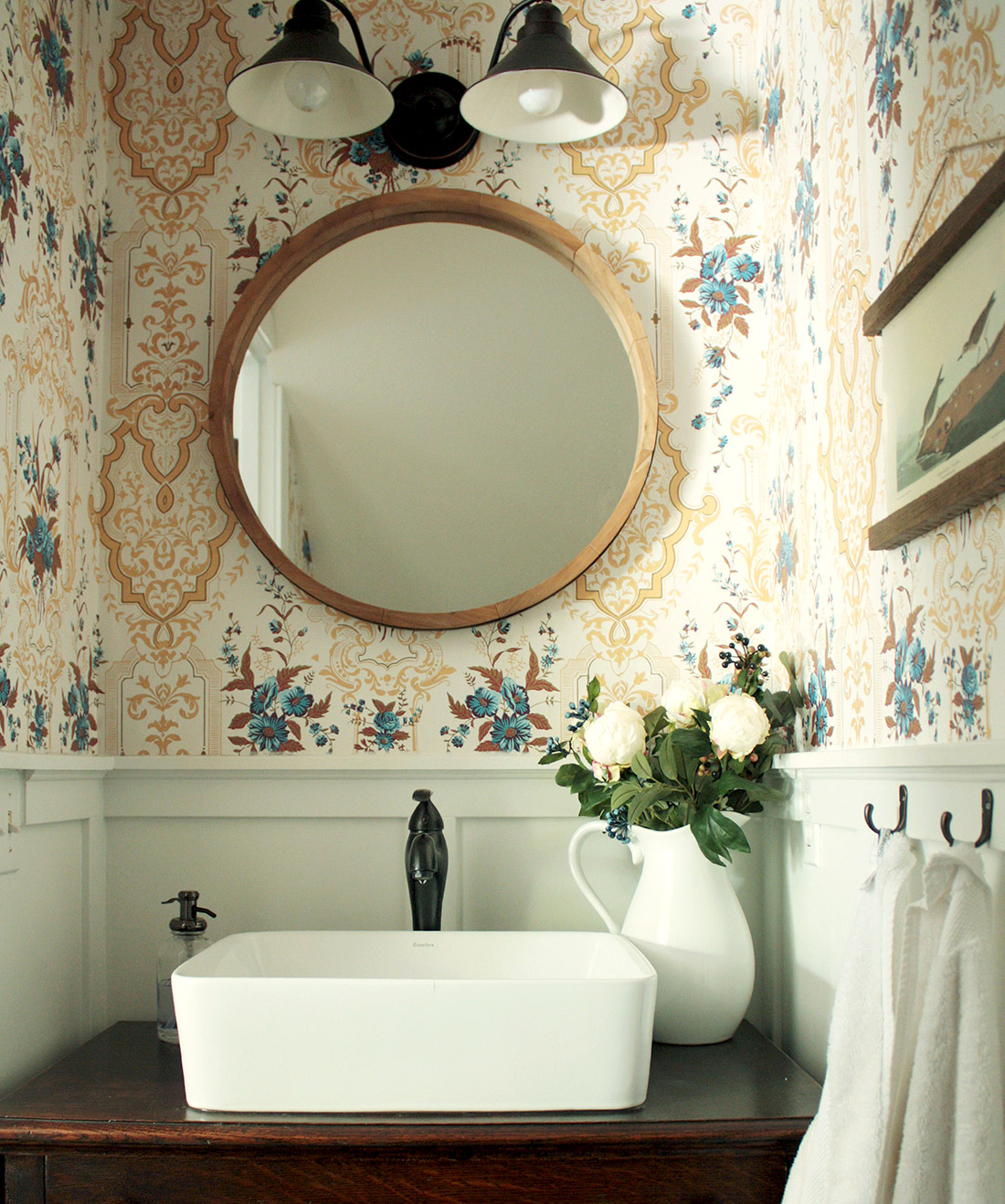 Chevallier Wallpaper - Image 4